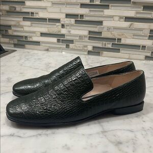 Ecco Dark Green Crocodile Pattern Loafers.Worn once.Very cute and Unique.